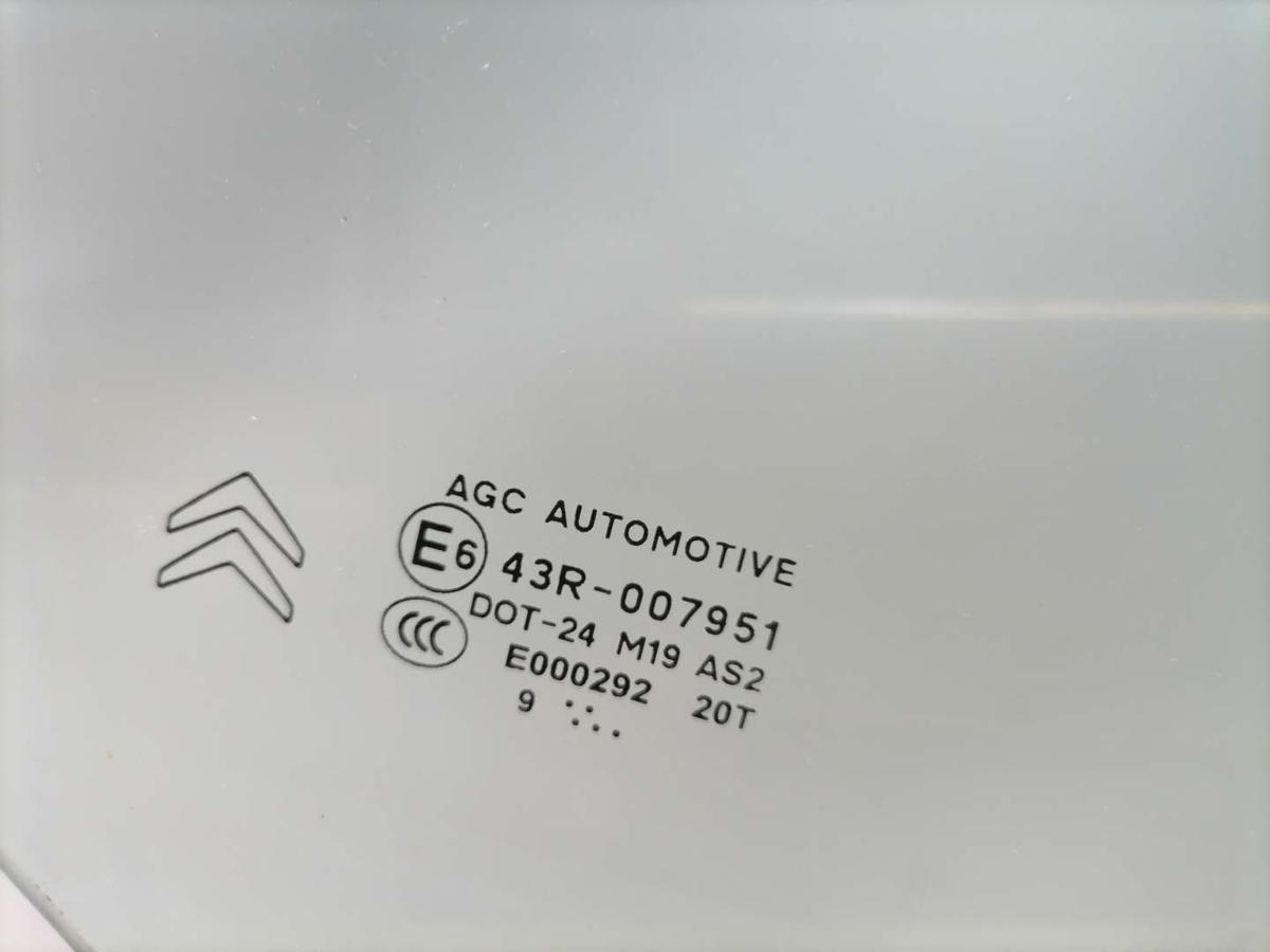 Citroen C3 2 original Türscheibe vorn rechts Bj.2010